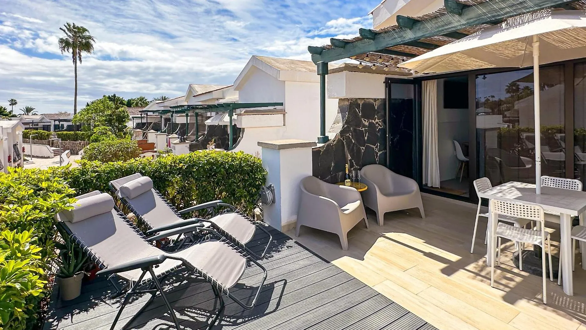 Relaxing Retreat In Maspalomas Lago - Fully Renovated Bungalow location
